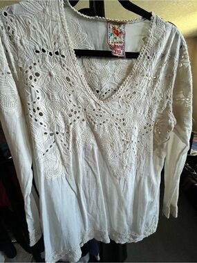Johnny Was White Eyelet Embroidered V-Neck Tunic